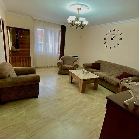 Family Home Батуми Екстериор снимка