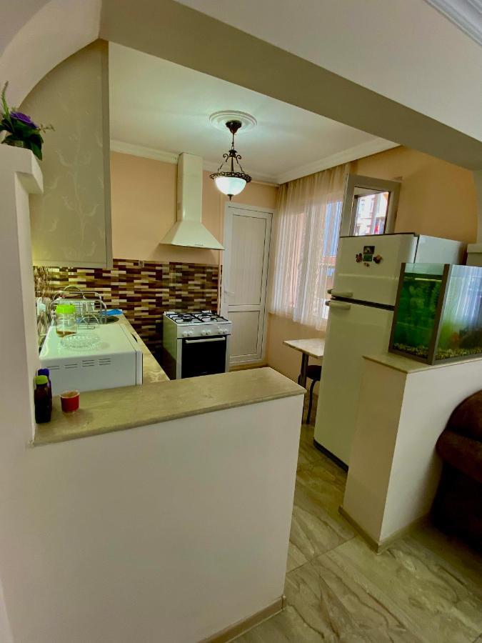 Family Home Батуми Екстериор снимка