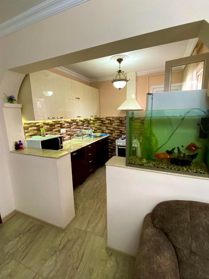 Family Home Батуми Екстериор снимка
